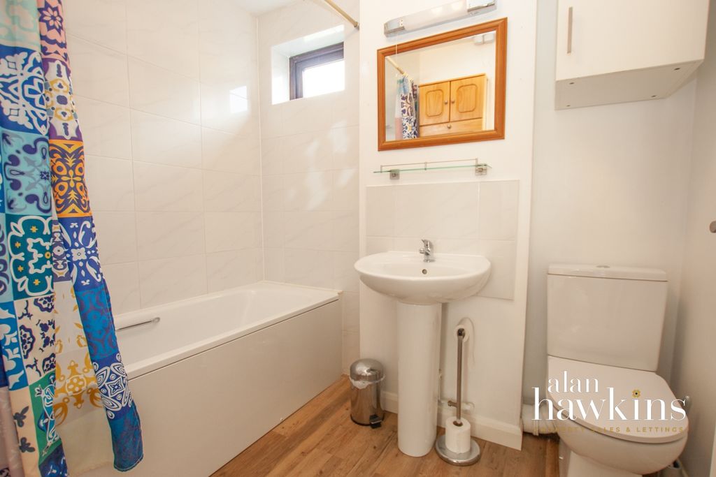 Additional image 13 of 4 bed detached house to rentSheppards Rise, Brinkworth SN15