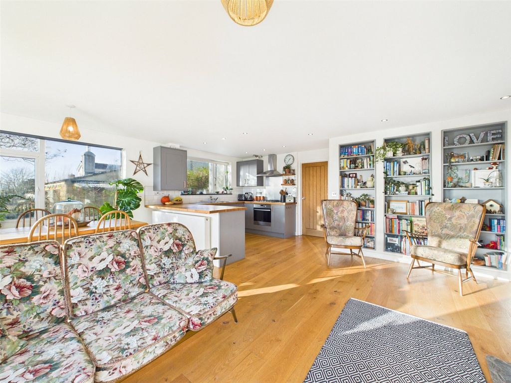 Property photo 3 of 18 Picture No. 04