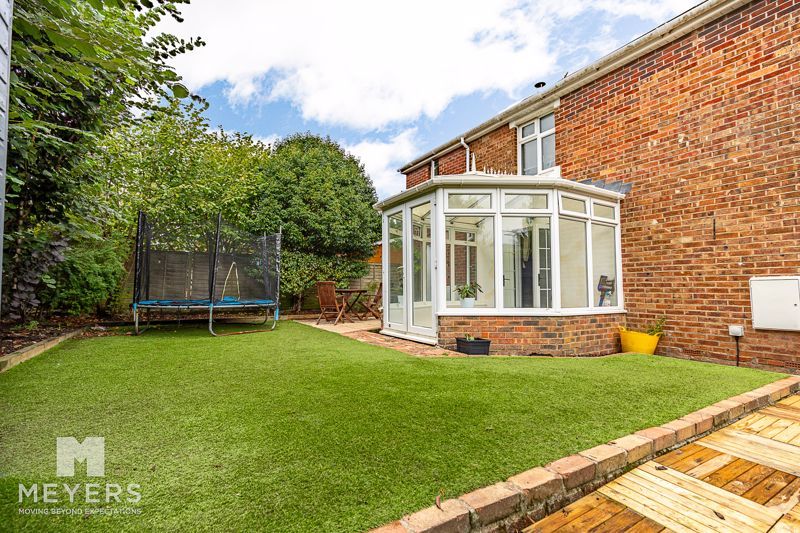 Property photo 1 of 15 Photo 12