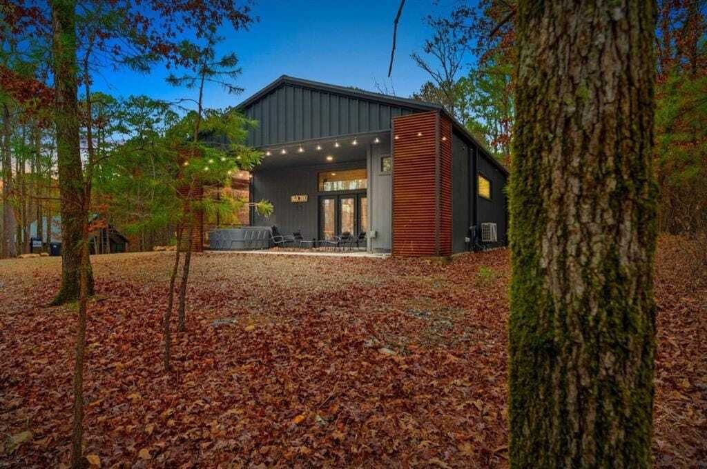 Property photo 1 of 31