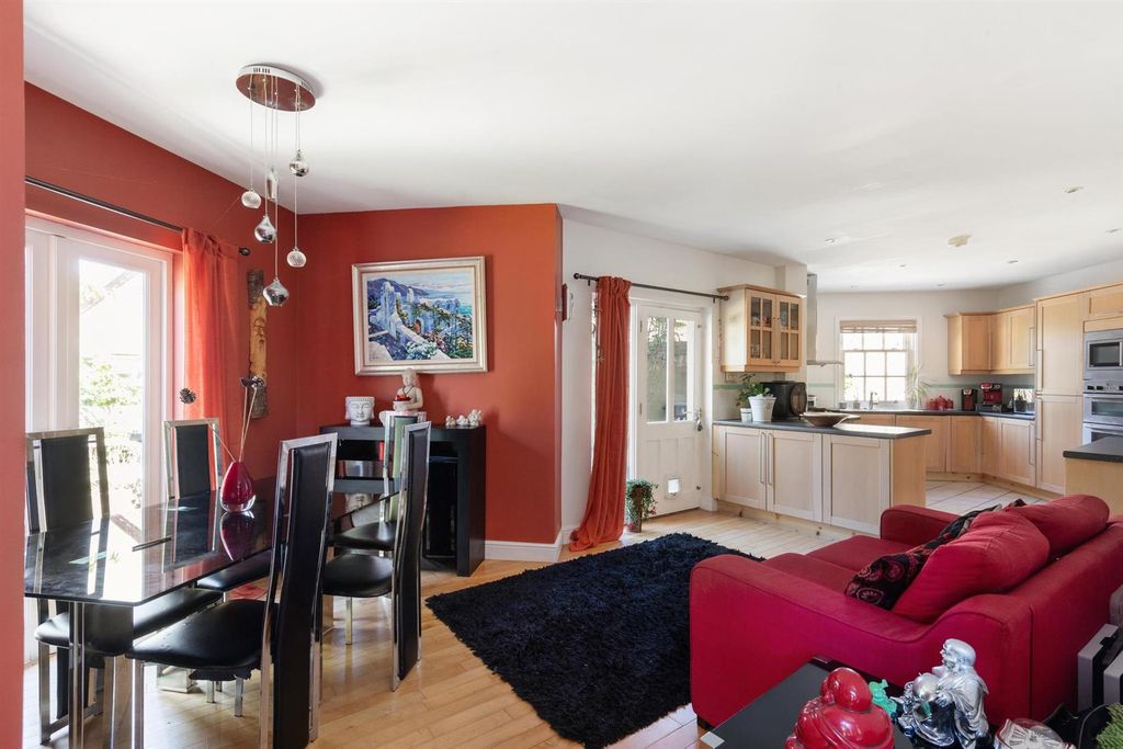 Property photo 2 of 34 9O2A3208-Hdr.Jpg