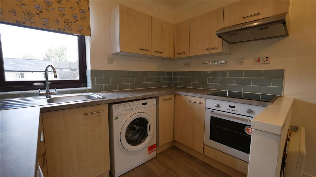 Property photo 3 of 9