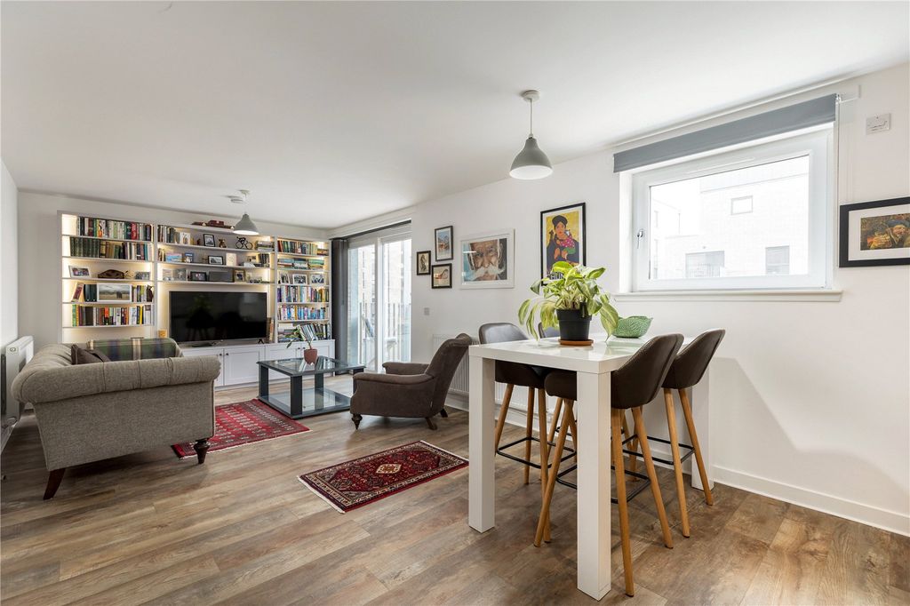 Property photo 1 of 14 Living/Dining