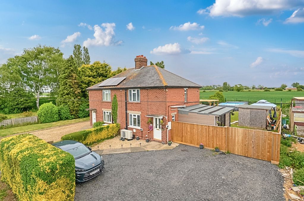 Property photo 1 of 29 4-6A0Aea0Adf236-1439904-Jpg-4