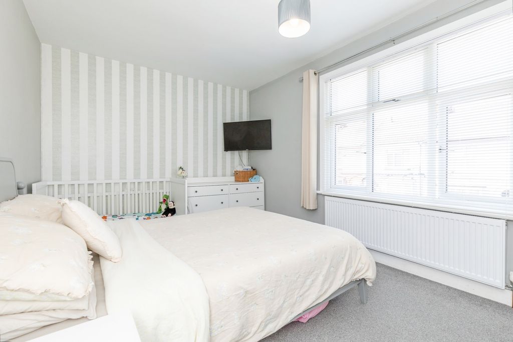 Property photo 3 of 13 Photo