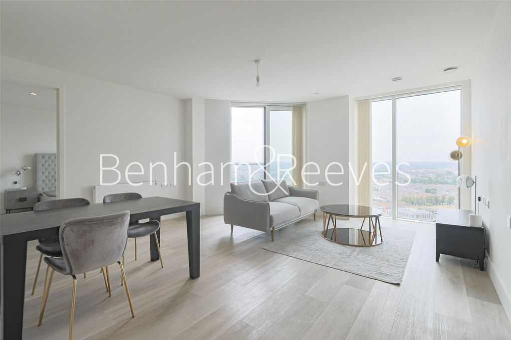 Property photo 1 of 18 Picture No. 01
