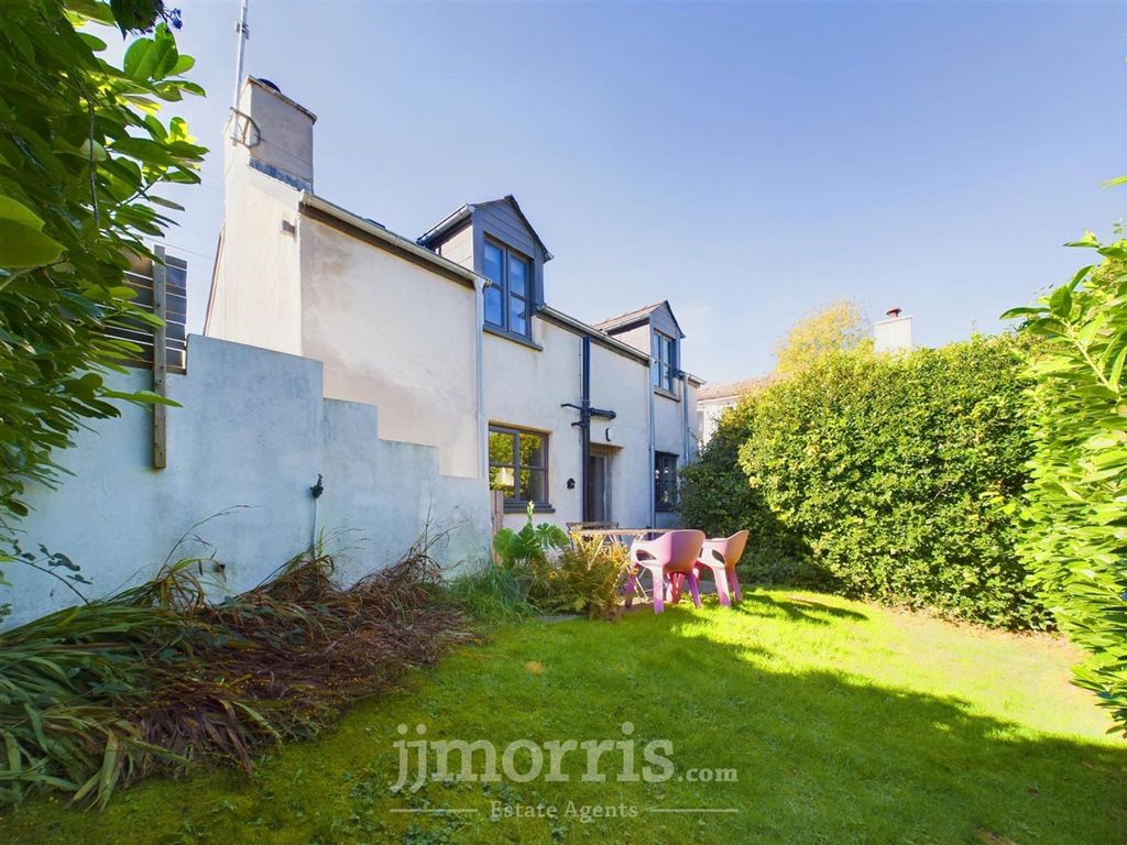 Property photo 1 of 24 Cam03686G0-Pr0183-Still008.Jpg