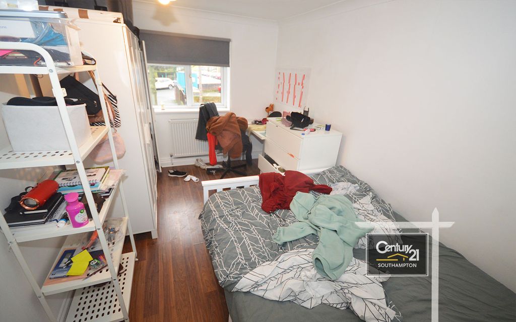 Property photo 3 of 4