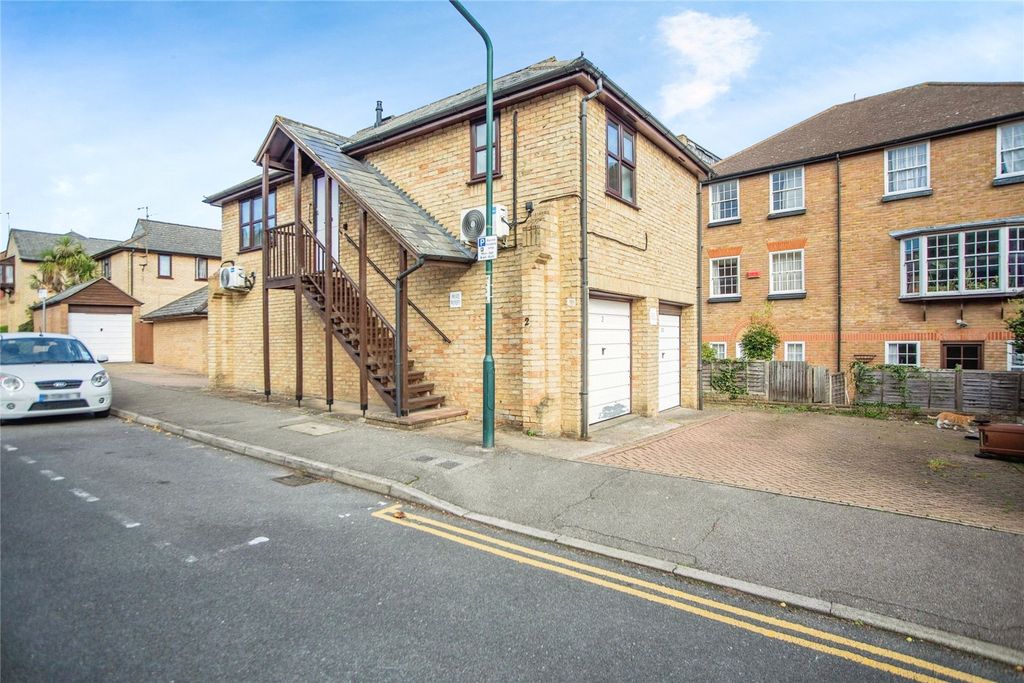 Property photo 1 of 12 Photography