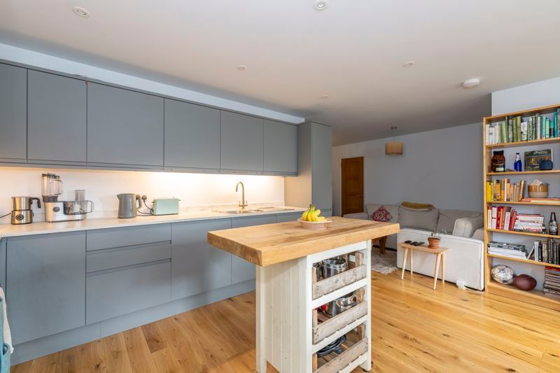 Property photo 3 of 17 Photo 15