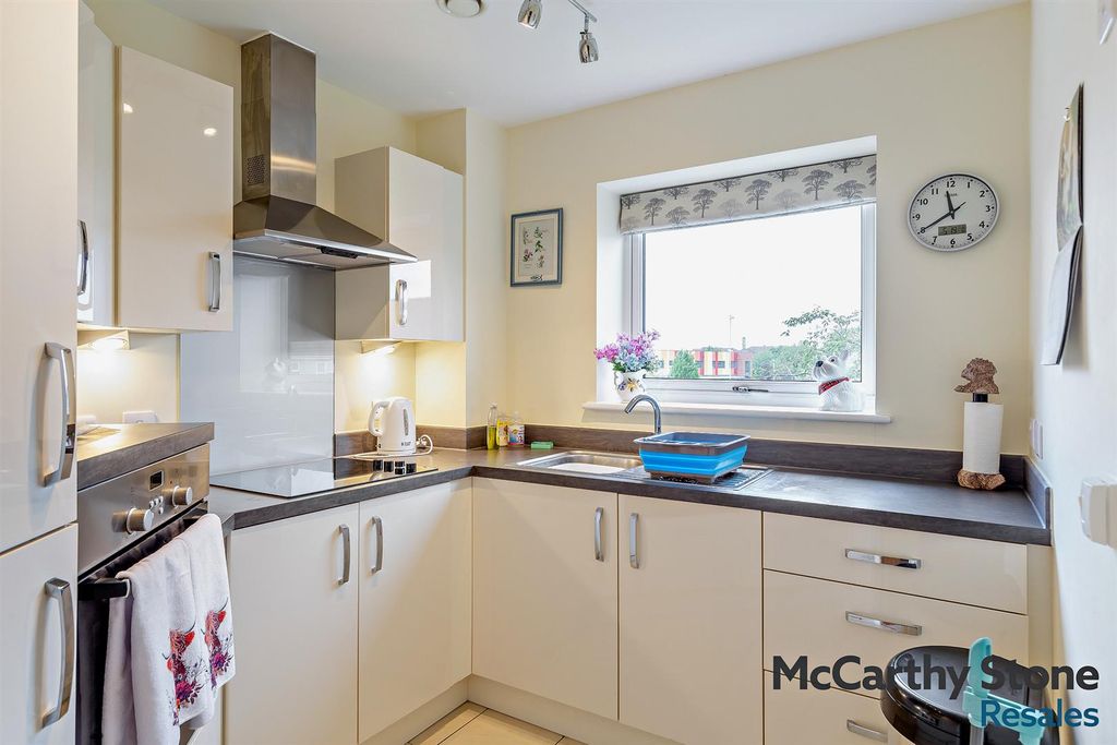 Additional image 6 of 1 bed flat for saleBlake Court, Northgate, Bridgwater TA6