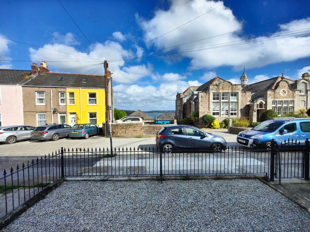 Property photo 2 of 10