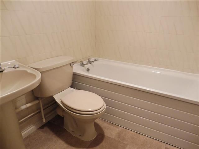 Property photo 3 of 4 Bathroom