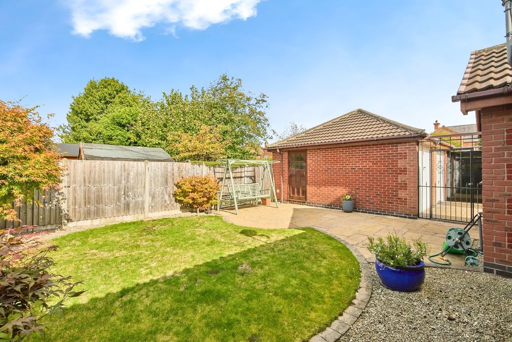 Property photo 2 of 17 Photo