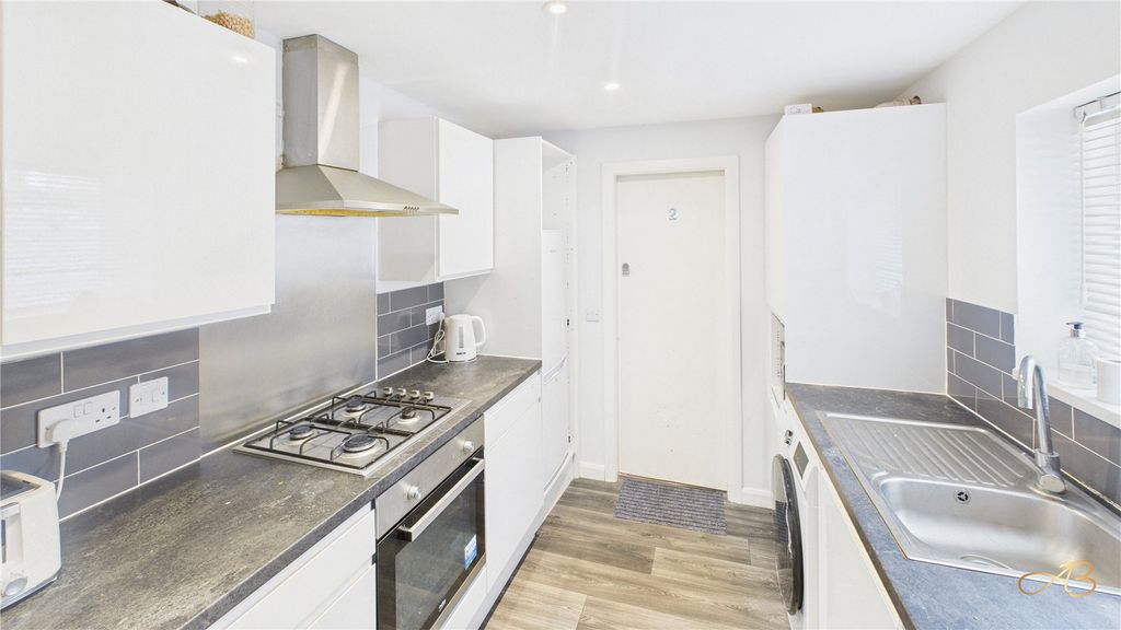 Property photo 2 of 6 Picture No. 06