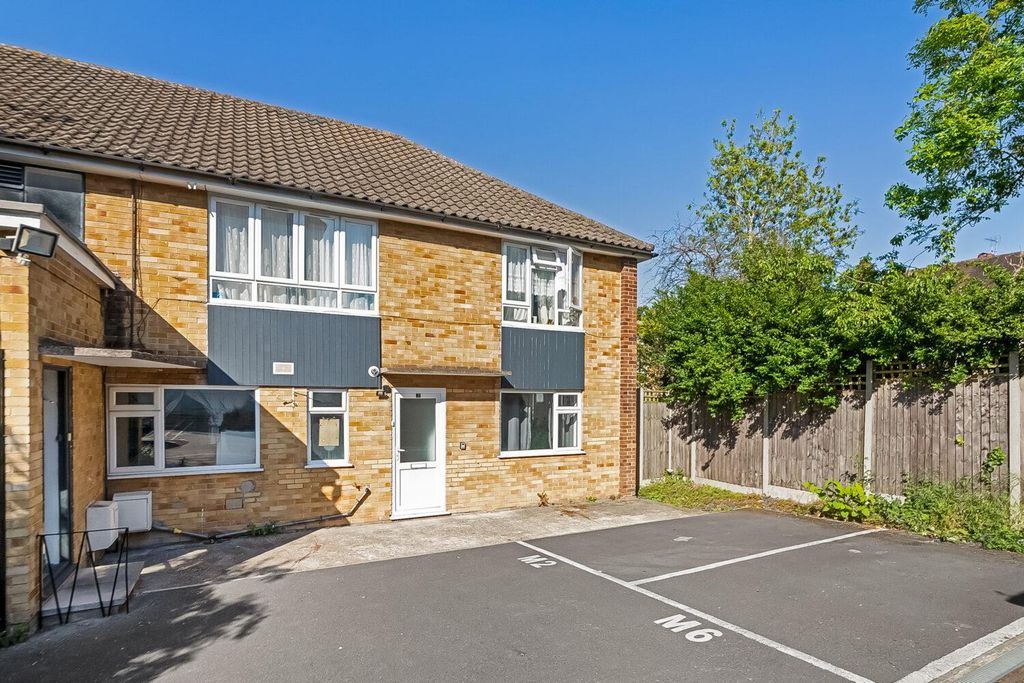 Property photo 2 of 10 1