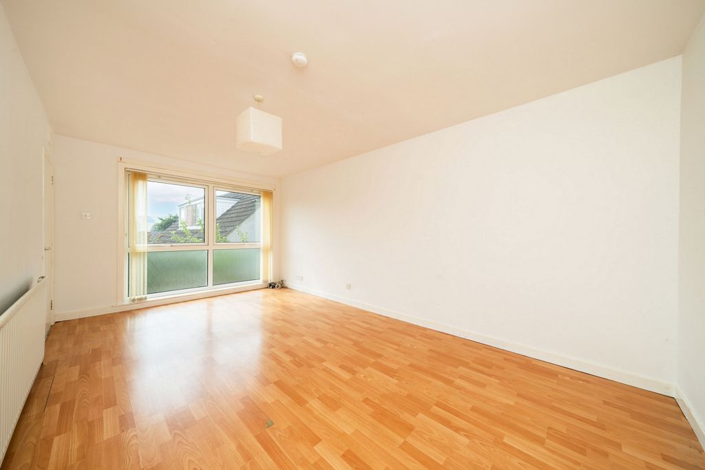Property photo 2 of 19 Photo 12