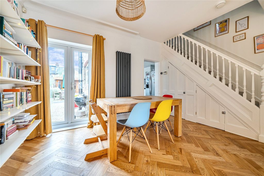 Property photo 3 of 21 Picture No. 15