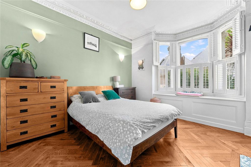 Property photo 2 of 14 Picture No. 10