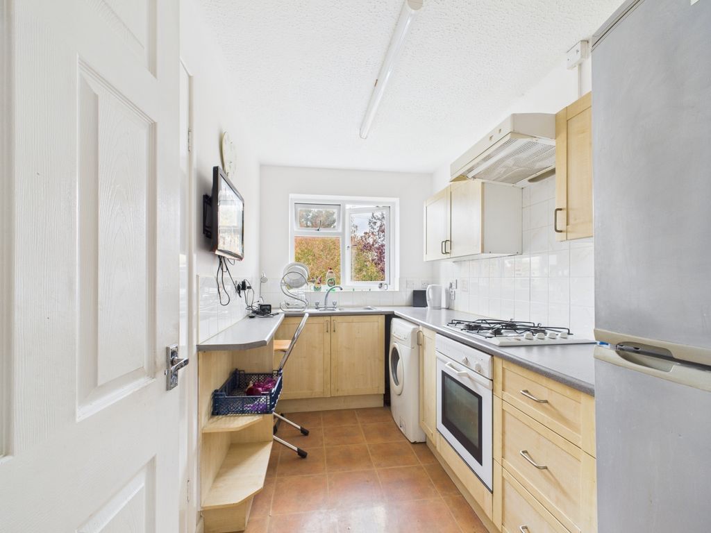 Property photo 2 of 9 Cam01740G0-Pr0453-Still001
