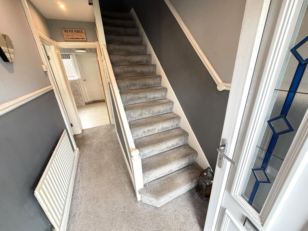 Property photo 2 of 17 Hall