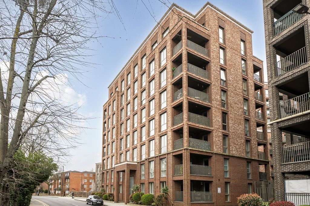 Property photo 1 of 16 1425701-1-69B2Afd...