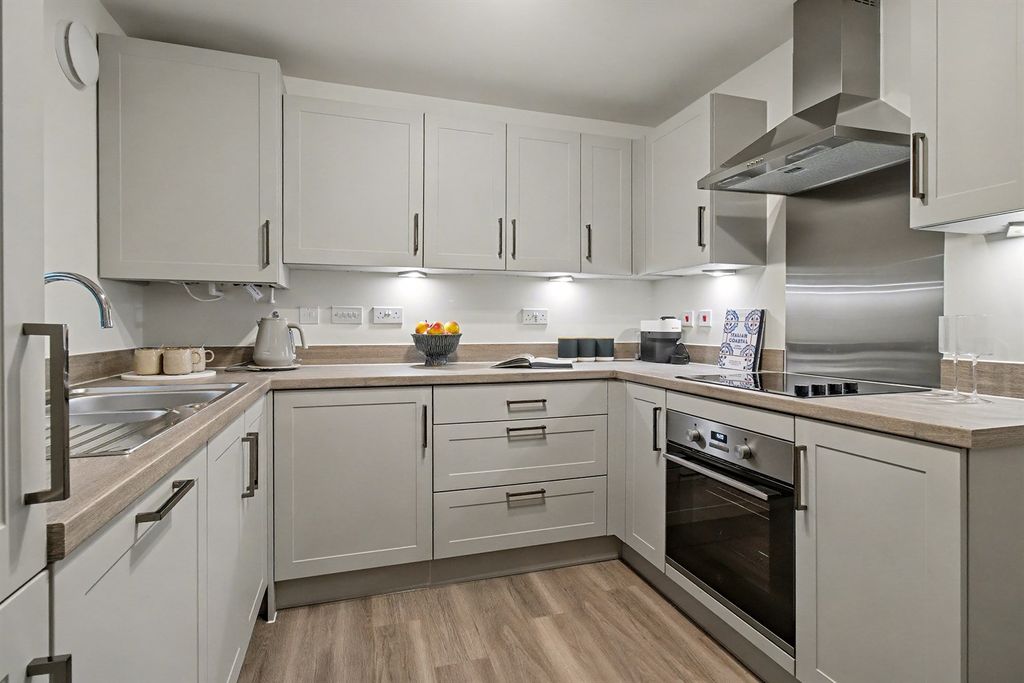 Property photo 2 of 5 Kitchen