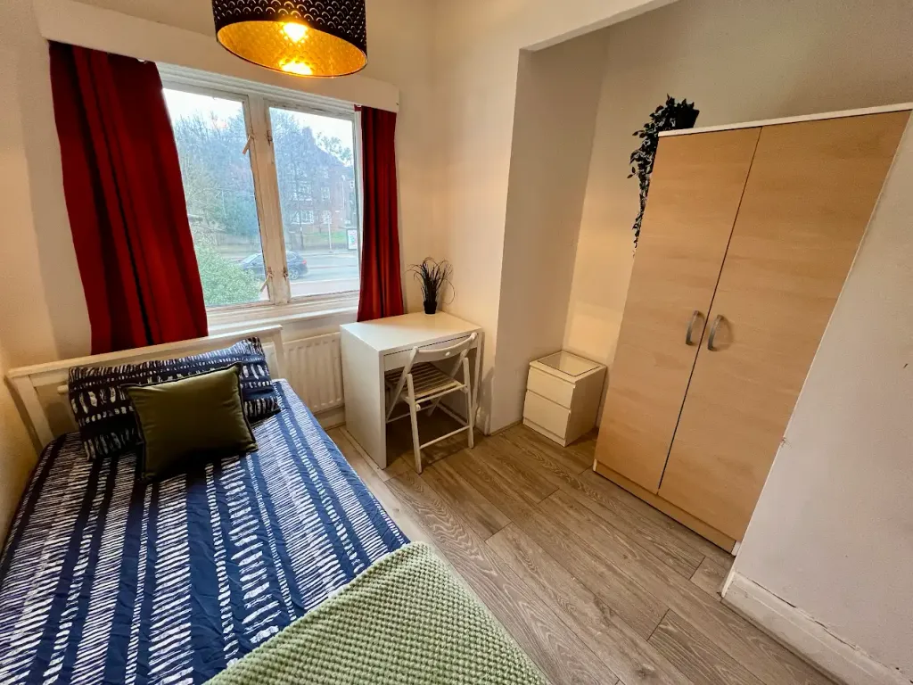 Property photo 3 of 7