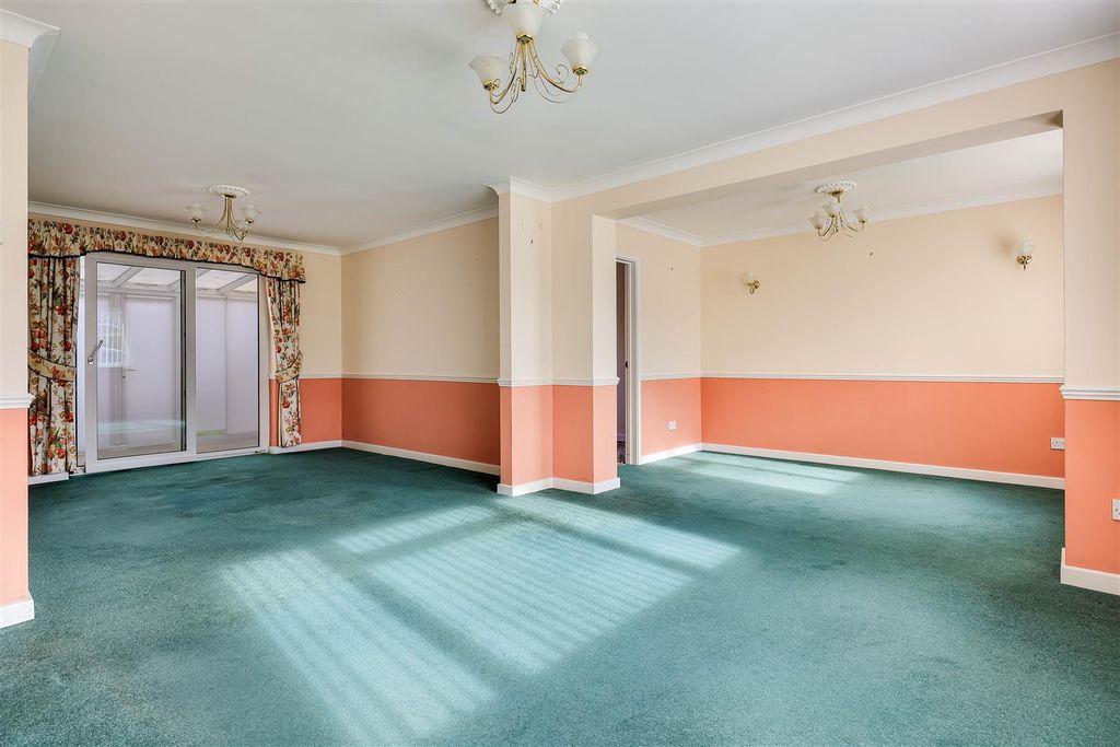 Property photo 2 of 19 Img (3).Jpg