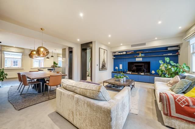 Property photo 1 of 11 Reception Room