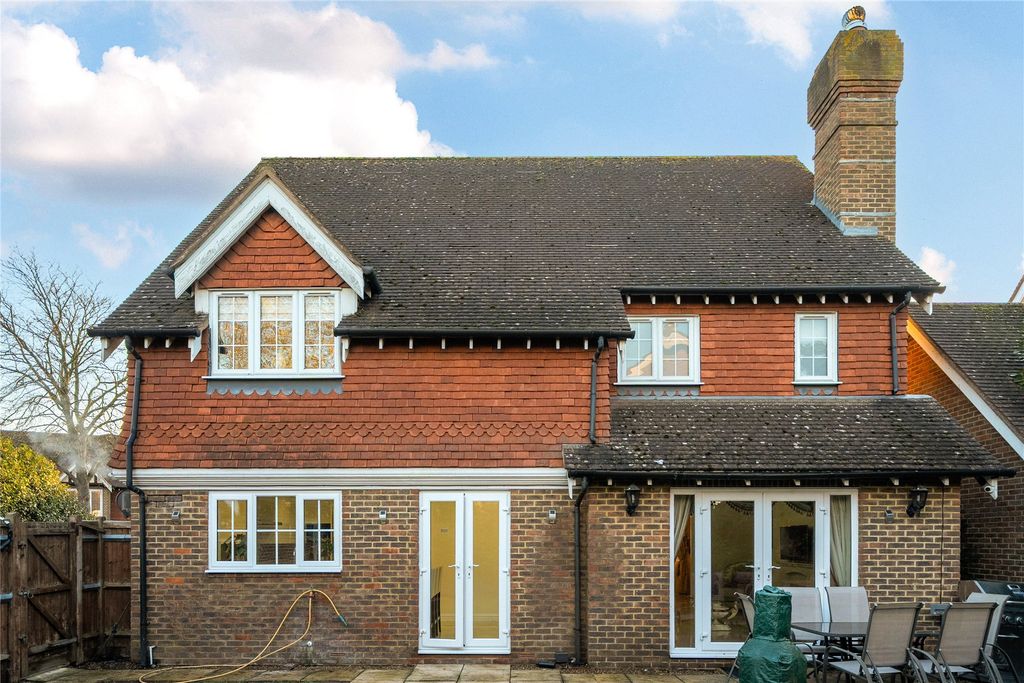 Additional image 18 of 6 bed country house for saleSandringham Drive, Dartford, Kent DA2