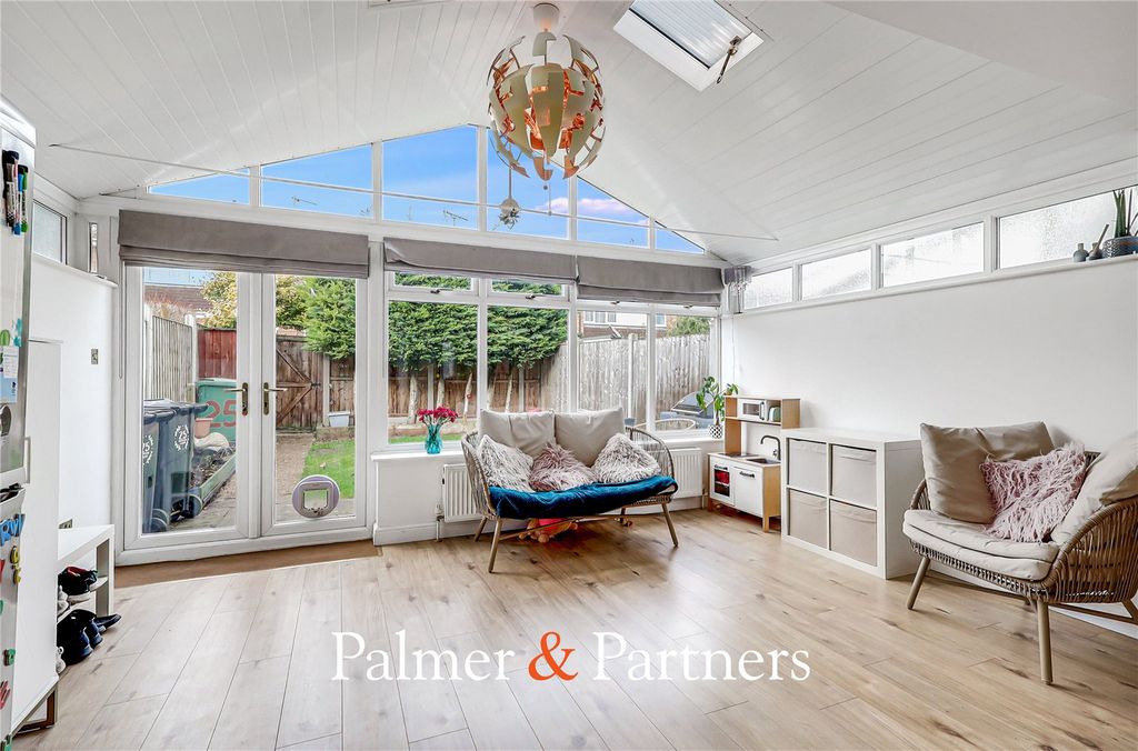 Property photo 1 of 19 Picture No. 11