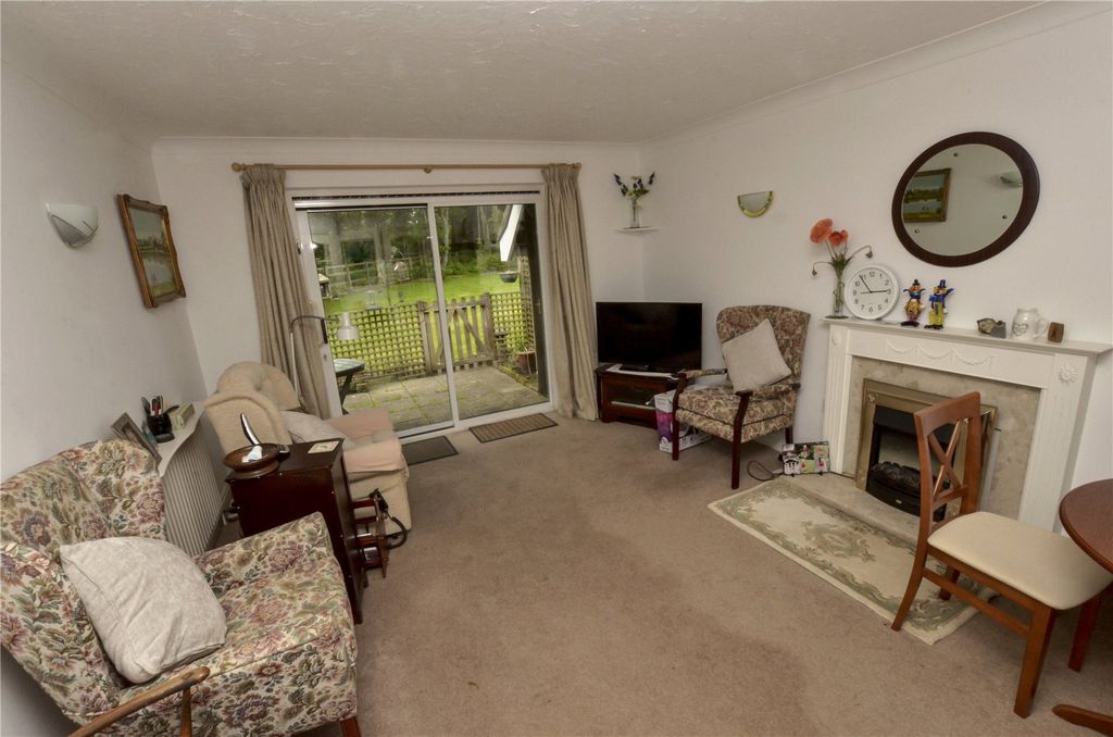 Property photo 2 of 16 Lounge/Dining Room