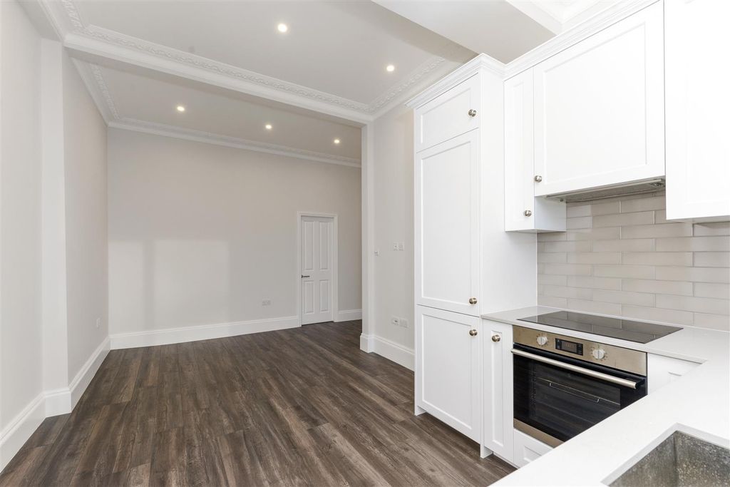 Property photo 3 of 6 Helliwell&amp;Co