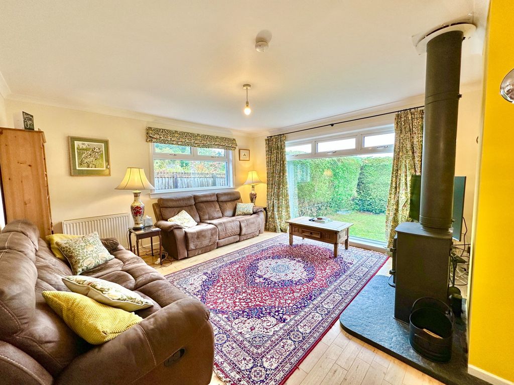 Property photo 3 of 32