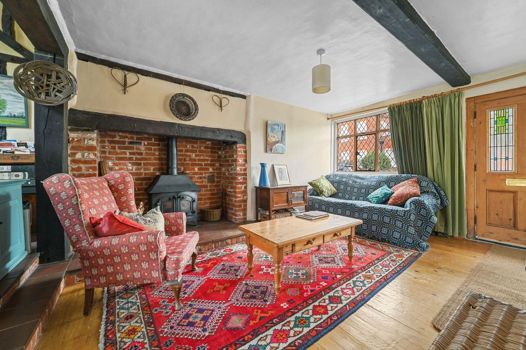 Property photo 2 of 32