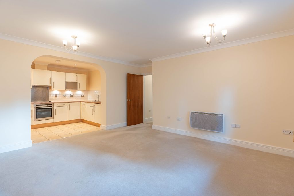 Property photo 3 of 14 Living Area