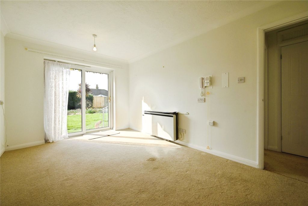 Property photo 2 of 11 Living Room