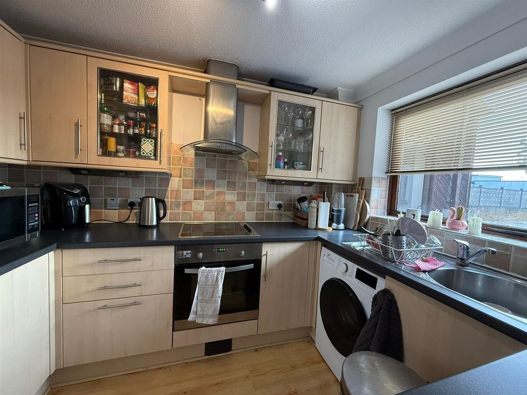 Property photo 3 of 12 3.Jpeg