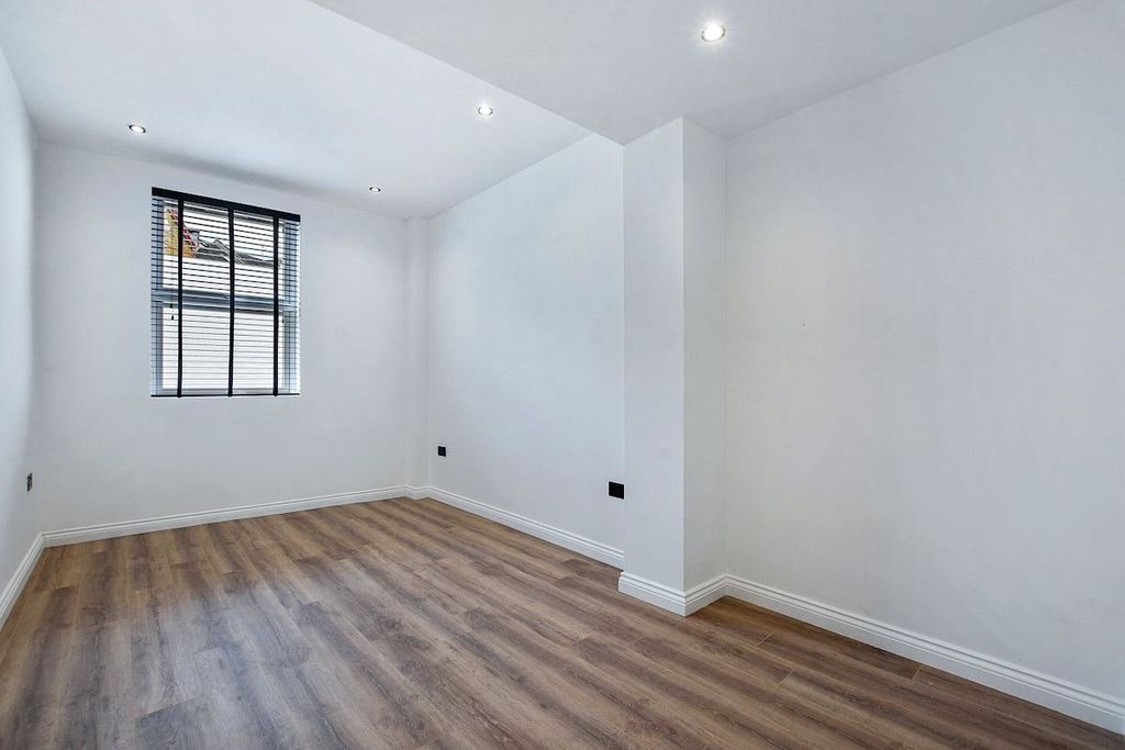 Property photo 2 of 4 Picture No. 03