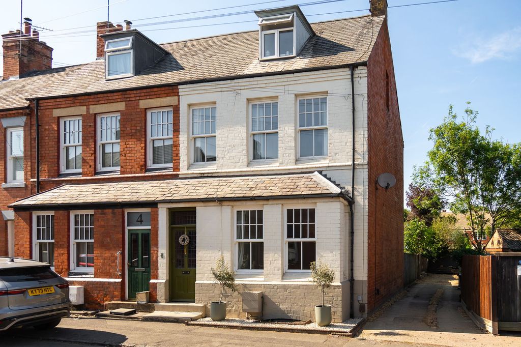 Property photo 1 of 38