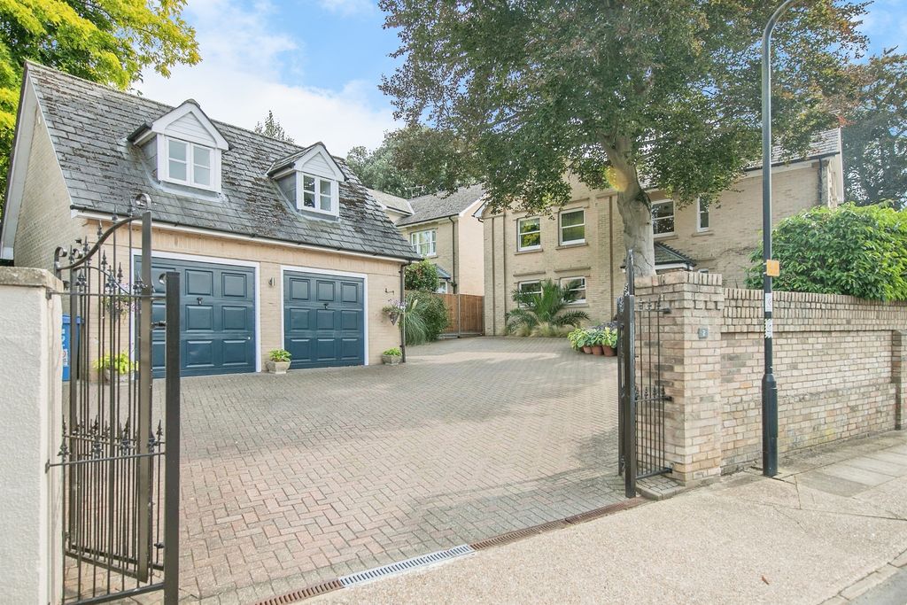 Property photo 1 of 19