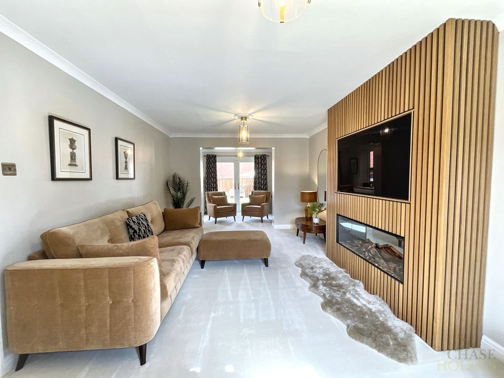 Property photo 2 of 36