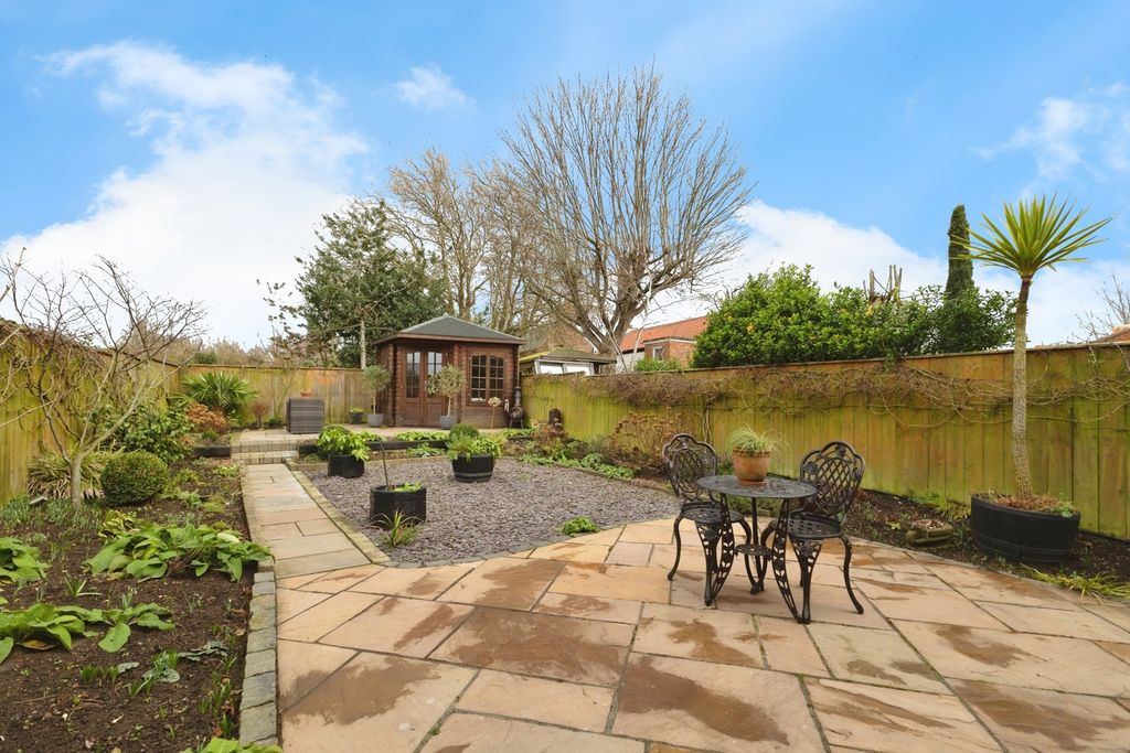 Property photo 2 of 19 Pbox-Img.Jpg