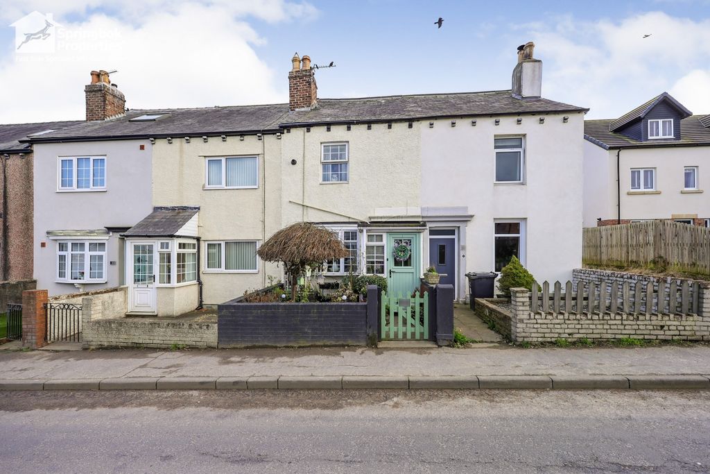 Property photo 1 of 16 Front View