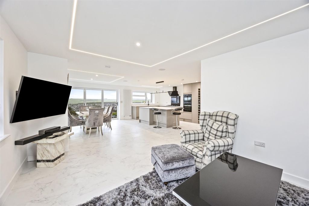 Property photo 2 of 27 Open Plan Living Room/Kitchen