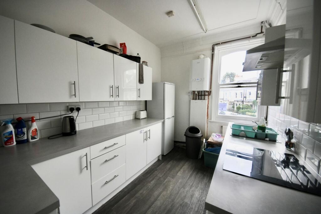 Property photo 2 of 3