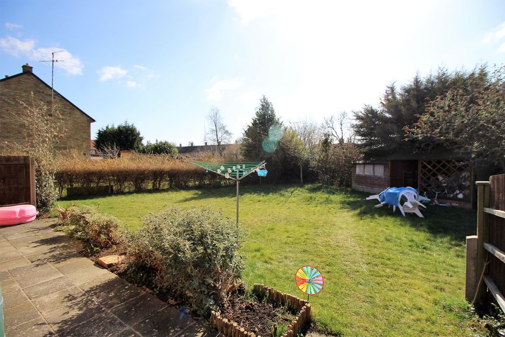 Property photo 2 of 9 Image