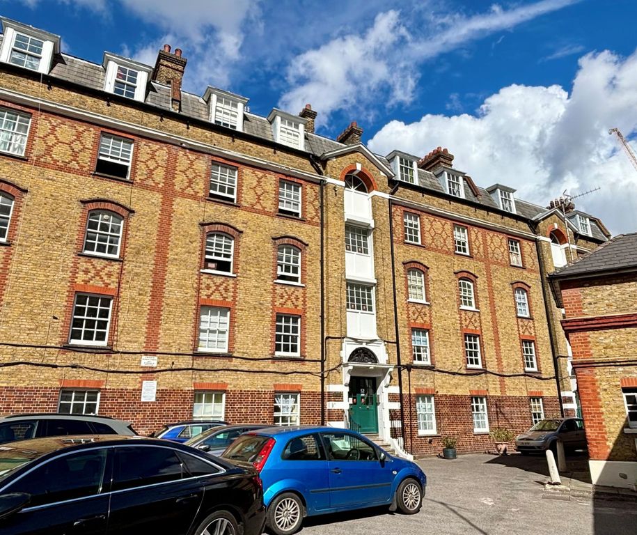 Property photo 1 of 16 Exterior