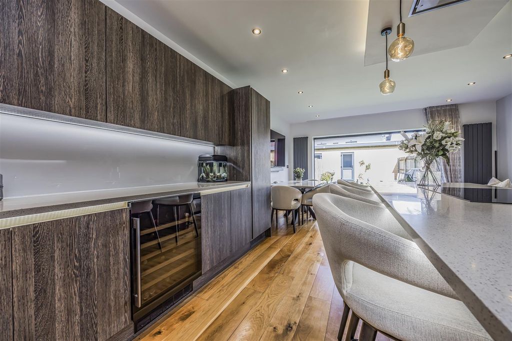 Additional image 14 of 4 bed town house for saleWykeham Place, Fareham PO16
